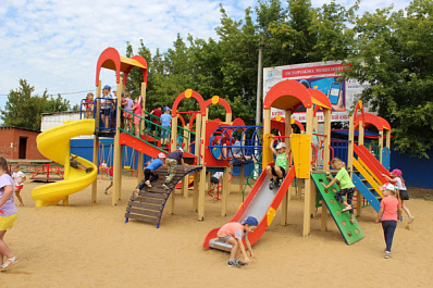 В Кинель-Черкасском районе построена игровая площадка 
