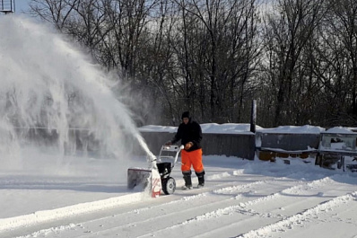 На дороги Сызрани для расчистки снега выведена дополнительная техника