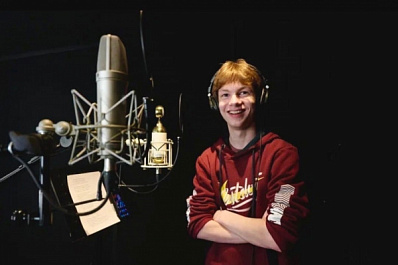 "На съёмках мы трудимся и получаем опыт": воспитанник тольяттинского детского дома попал на шоу "Ты супер!"