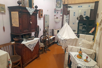 В краеведческом музее Красной Горки представлены уникальные экспонаты по истории села и Кинель-Черкасского района 