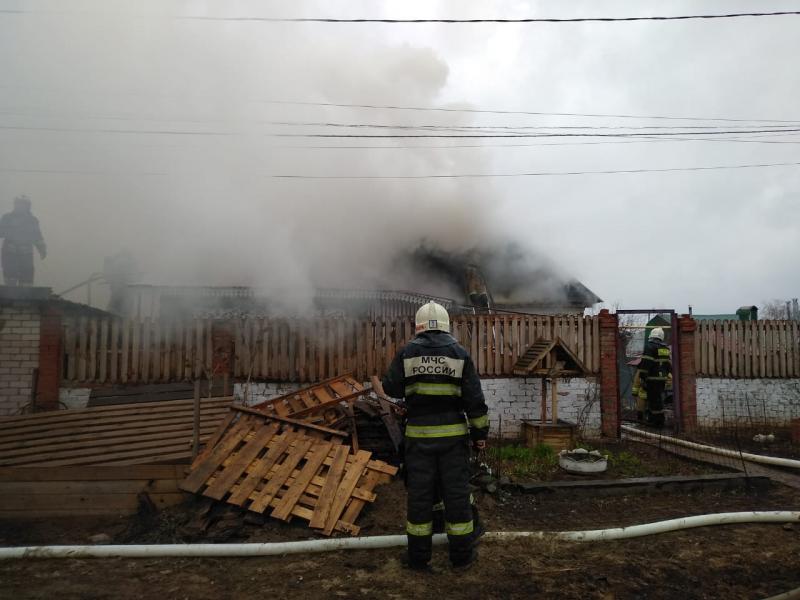 В Самаре пожар на 8-й Толевой тушат 86 человек