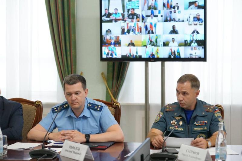 Вячеслав Федорищев потребовал проверить все школы и больницы на пожарную безопасность