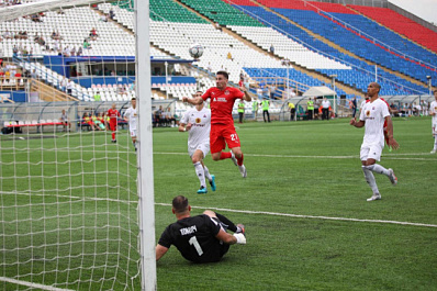 Футбольный "Акрон" сыграет с "Волгарем" на легендарном самарском "Металлурге" 