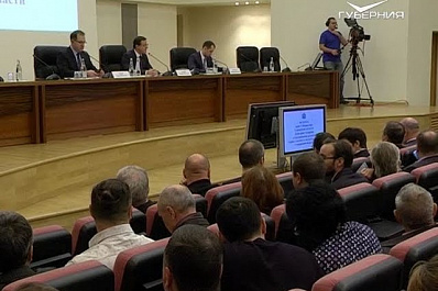 После встречи Дмитрия Азарова с обманутыми дольщиками сотрудников Минстроя проверят на соответствие должностям