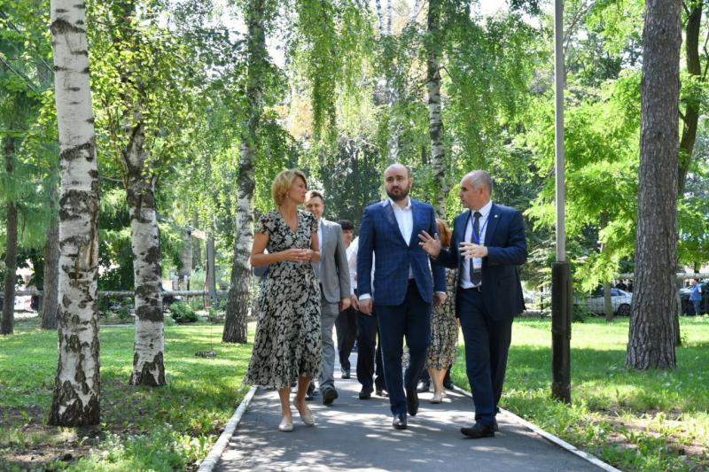 Губернатор Федорищев и министр Лут: важно внедрять новые технологии в сельское хозяйство