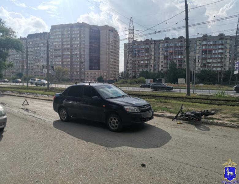 В Самаре мужчина на легковушке сбил 13-летнего подростка на электровелосипеде