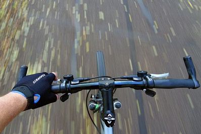 В Самаре парень украл велосипед у доставщика продуктов