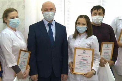 Самарские волонтеры дарят врачам "маленькие радости"