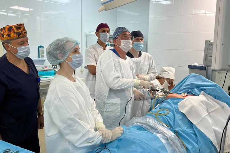 В Самаре начали практиковать эндоскопические операции на щитовидной железе