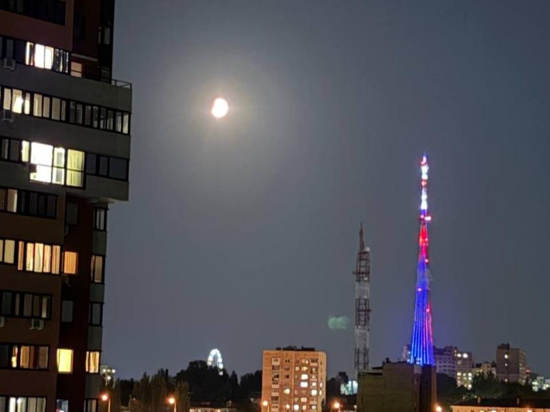 Фото: в Самаре наблюдают полное лунное затмение 7 сентября