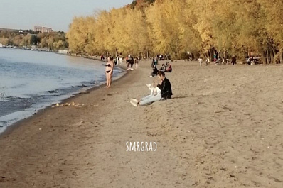 Смотреть холодно: в Самаре женщина окунулась в 11-градусную Волгу 