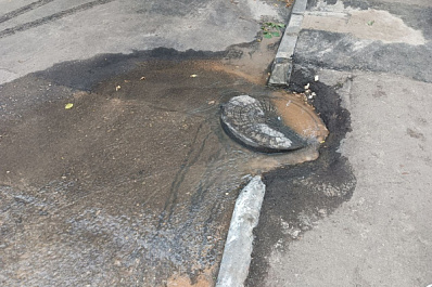 В Самаре затапливает улицу Шверника