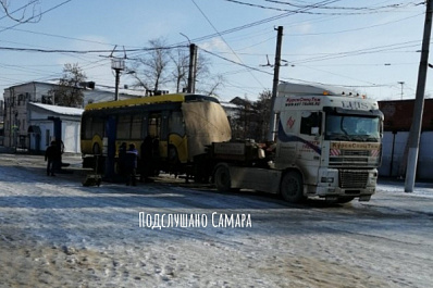 Жители Самары сфотографировали первый электробус