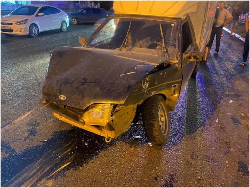 В Самаре 5 августа грузовой фургон спровоцировал массовую аварию, в которой пострадал ребенок