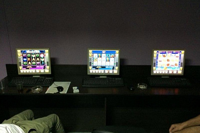 В Самаре 24-летняя девушка организовала подпольное азартное заведение