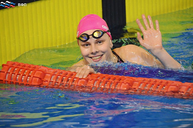 16-летняя пловчиха из Тольятти взяла золото на первенстве Европы