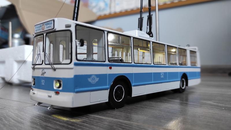 "Ездил на таком в детстве": самарец собрал модель городского троллейбуса в масштабе 1:43