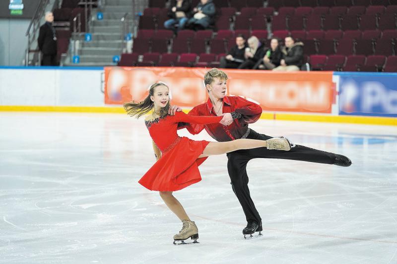 В Самаре прошли всероссийские соревнования по танцам на льду "Кумпарсита"