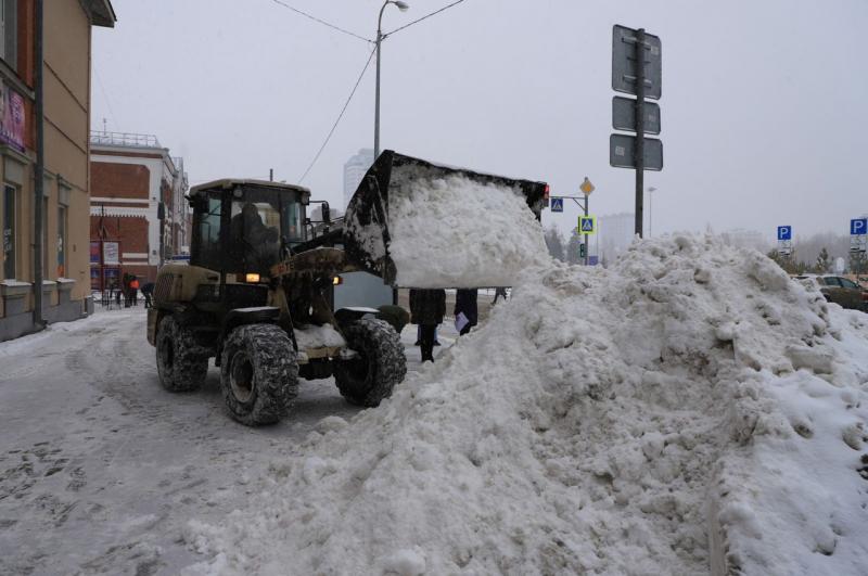 В Самаре в ночь на 3 марта снег будут убирать больше 300 машин