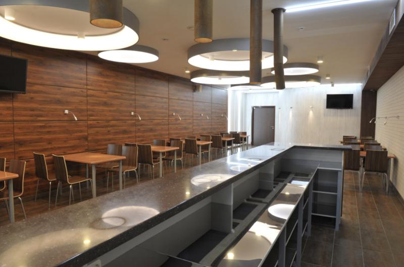 Большинство регионов РФ ужесточили правила продажи алкоголя в общепите