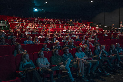 Кинотеатры предложили проводить школьные уроки в кино