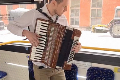 Самарский троллейбус в преддверии 8 Марта стал музыкальным