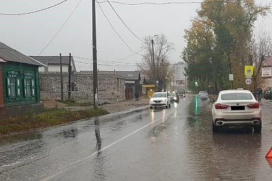 Водитель BMW X6 в Сызрани сбил 88-летнюю бабушку и отвез ее в больницу