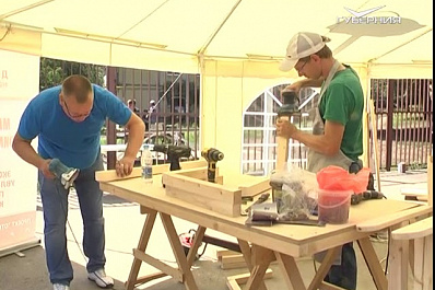 Во дворах Самары появятся деревянные горки и скамейки, сделанные руками жителей