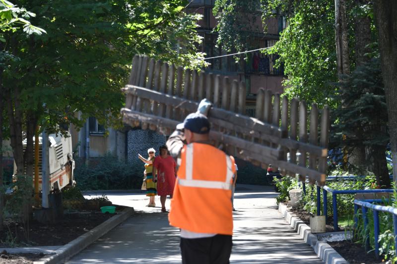 Дворы по нацпроекту благоустраивают с опережением