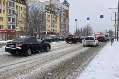 Автомобилистов Самарской области просят пересесть на общественный транспорт из-за метели