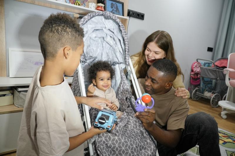 Многодетная семья Оссиала из Самарской области рассказала о преимуществах бесплатной аренды детских принадлежностей