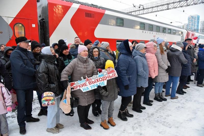 250 жителей Самары на двухэтажном туристическом поезде посетили Уфу и Екатеринбург