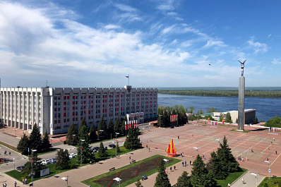 Дмитрий Азаров обсудил с ректорами вузов меры по восстановлению экономики