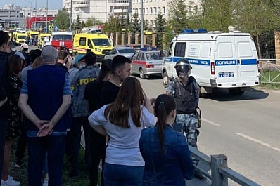 "Нам сказали бежать вниз": ученик гимназии в Казани рассказал подробности трагедии