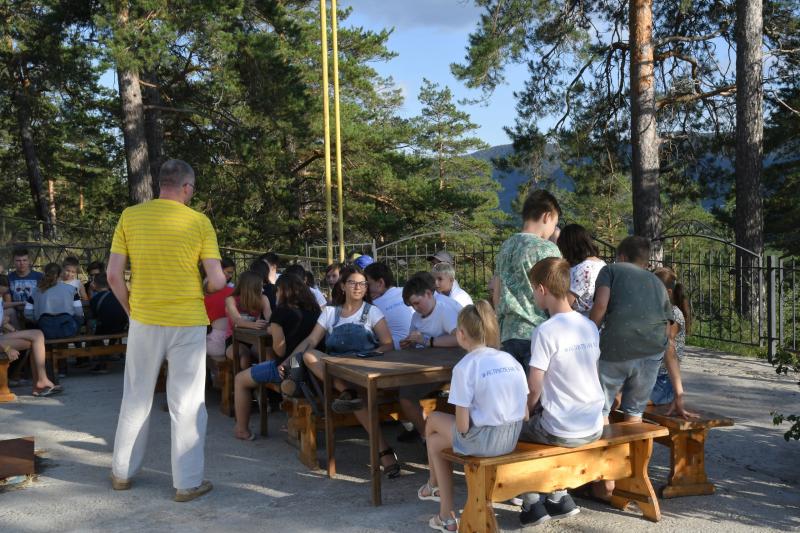 Вице-премьер: российские дети смогут отдыхать в летних лагерях других регионов