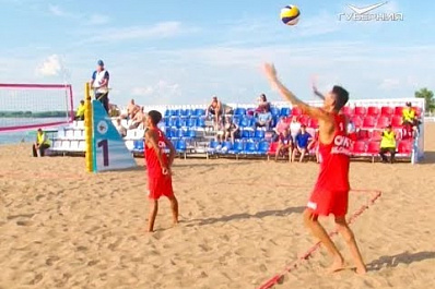 Сборные команды России и Китая по пляжному волейболу провели первые встречи на набережной в Самаре