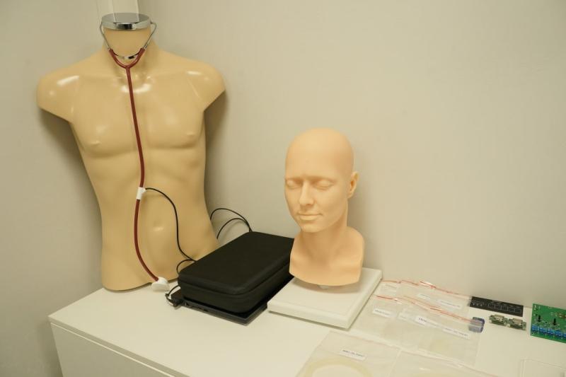 Чем лечить? В Самаре студентам рассказали о медицинской промышленности