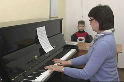 В школах искусств в Тольятти начали играть на новых пианино