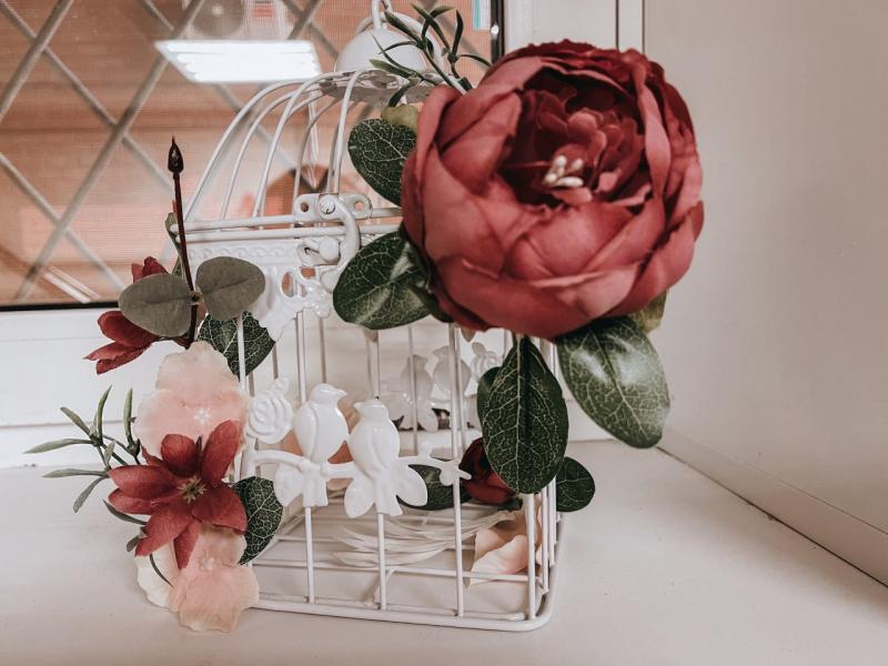 Предсказуем и не критикует: почему люди влюбляются в вымышленных персонажей