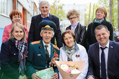 Делегация Тольяттиазота поздравила бывших работников Тольяттиазота