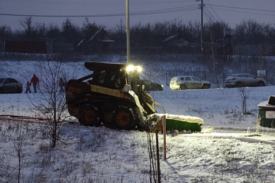 В Самарской области ночью 13 декабря усиленно чистили дороги и трассы от снега