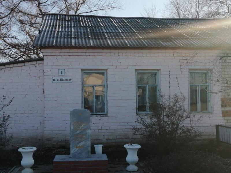 В Безенчукском районе жители просят не допустить закрытия сельского клуба