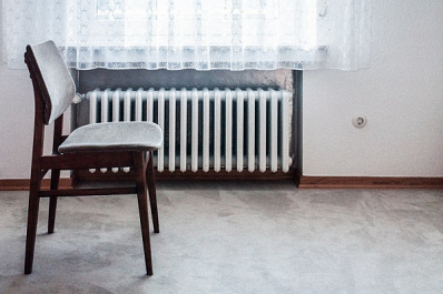 Самарцам помогли остудить батареи, включенные посреди лета