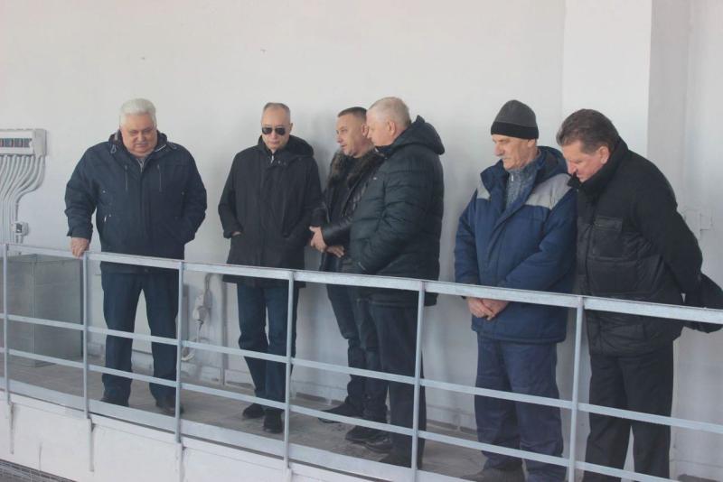 Сенатор Кислов провел прием граждан и проверил ход модернизации оросительной системы в Приволжском районе