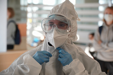 В России за сутки выявили 15 772 новых случая заражения коронавирусом