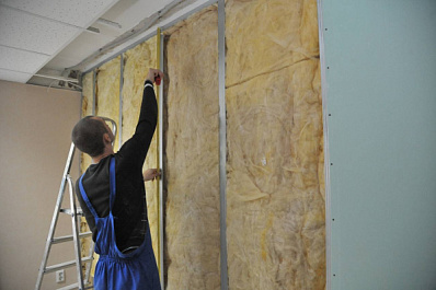 В России предлагают разрешить людям строить дома самостоятельно в рамках семейной ипотеки