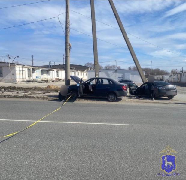 В Самарской области после ДТП госпитализировали 76-летнего водителя мопеда