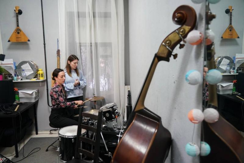 "Вместе весело шагать": новый музыкальный подарок проекта #МУЗЫКАВМЕСТЕ к Международному дню студента