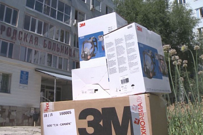 “Тольяттиазот” передал больнице №4 маски с самой высокой степенью защиты 