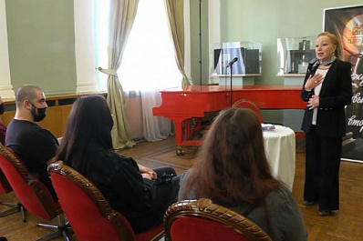 "Между первым и вторым": в Самаре прошла встреча с народной артисткой России Жанной Романенко